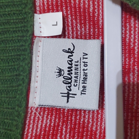 SOLD!! HALLMARK CHANNEL My Christmas Movie Watching Sweater - Size Large - Picture 6 of 7